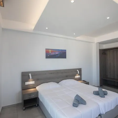 Pavlinia & Aparthotel