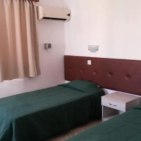 Aparthotel Pavlinia &